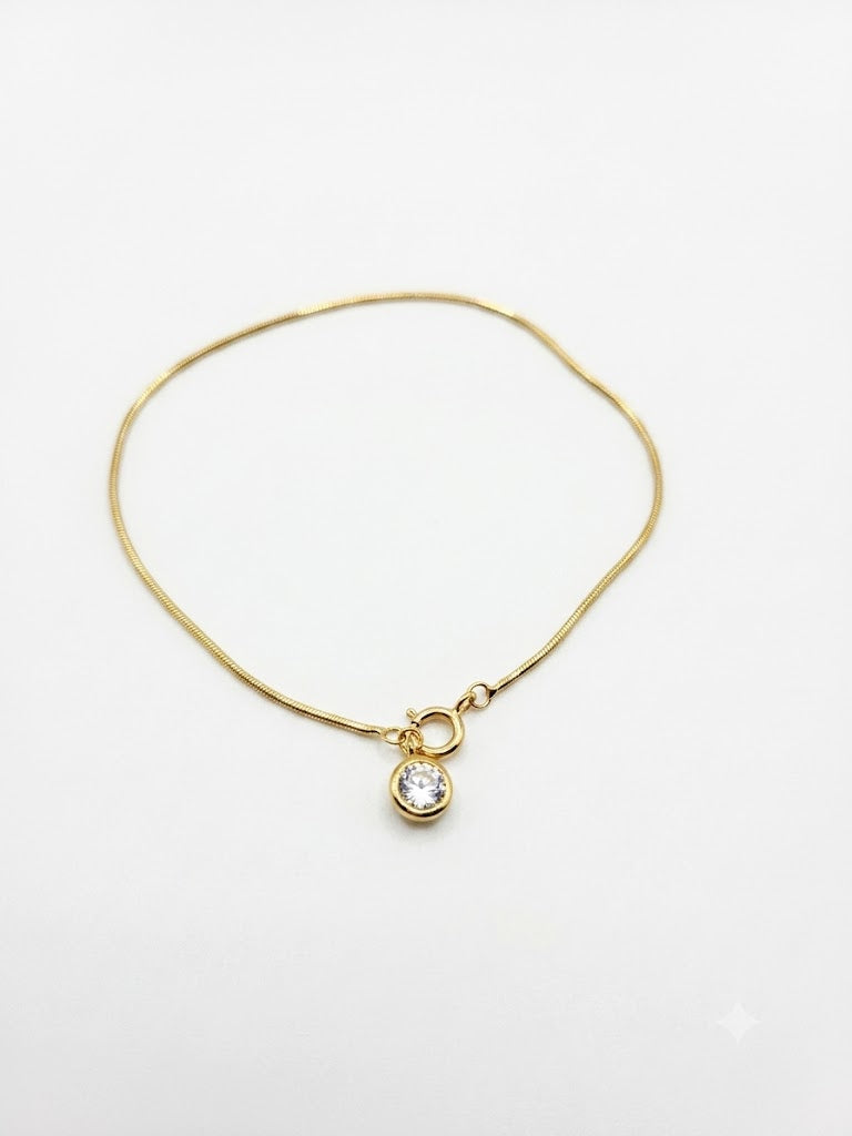Luna Solitaire Gold Bracelet